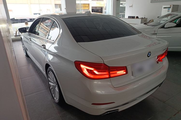 Used BMW 5 Series 2019 525Li Luxury Package Exterior 2