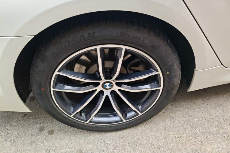 Used BMW 5 Series 2019 525Li M Sport Package Exterior 2
