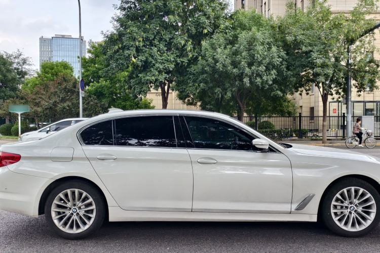 Used BMW 5 Series 2019 Facelifted 530Li Luxury Edition Premium Package Exterior 3