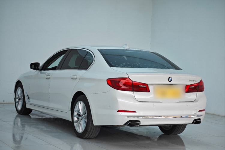 Used BMW 5 Series 2019 Facelifted 525Li Luxury Package Exterior 3