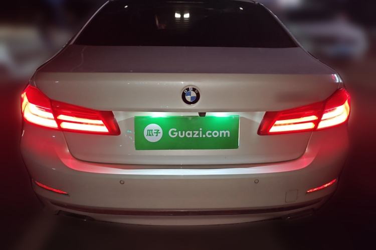 Used BMW 5 Series 2019 Facelifted 530Li Luxury Edition Premium Package Exterior 4