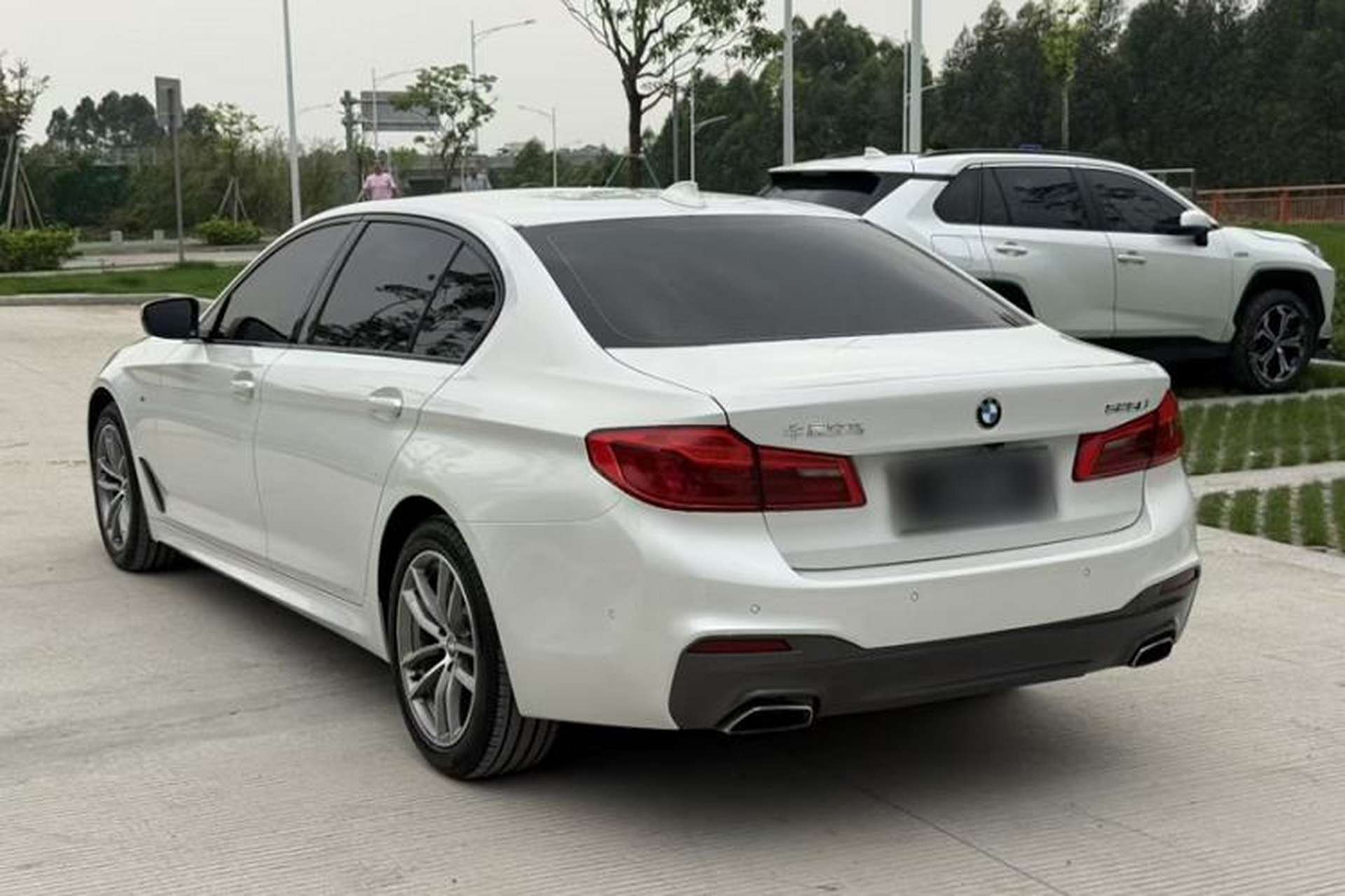 Used BMW 5 Series 2019 525Li M Sport Package Exterior 4