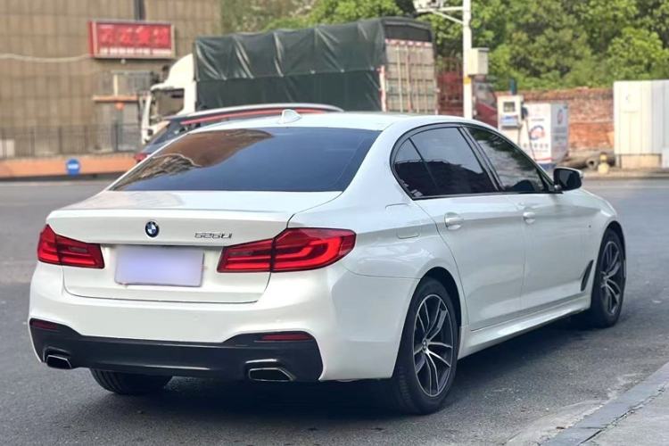 Used BMW 5 Series 2019 525Li M Sport Package Exterior 4