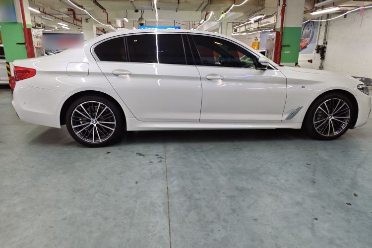 Used BMW 5 Series 2019 Facelifted 530Li Leading Edition M Sport Package Exterior 5
