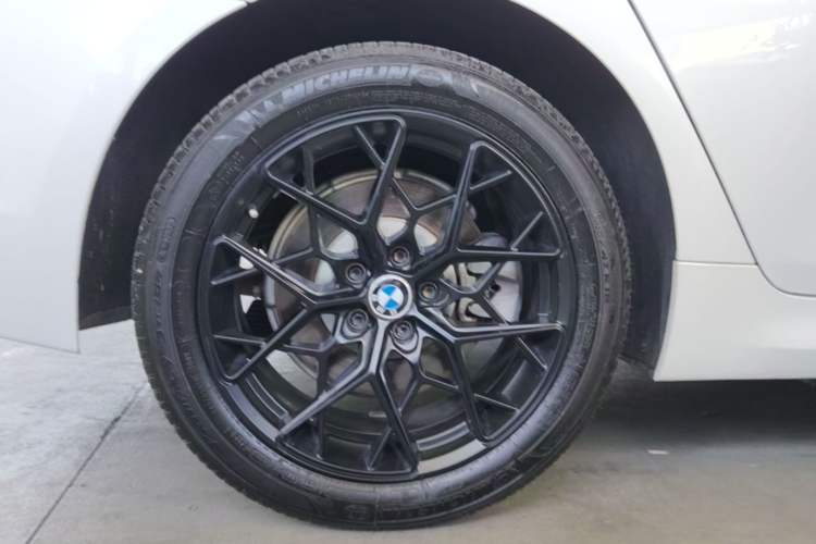 Used BMW 5 Series 2019 525Li M Sport Package Exterior 5