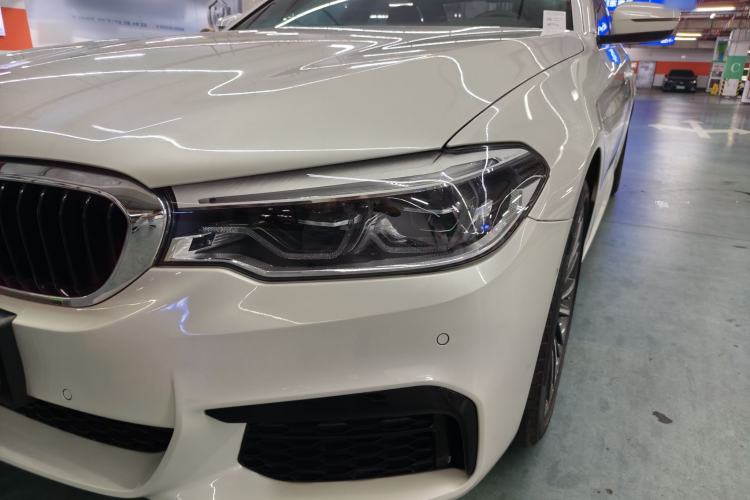 Used BMW 5 Series 2019 Facelifted 530Li Leading Edition M Sport Package Exterior 6
