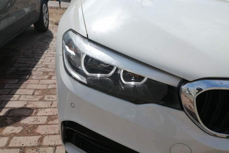 Used BMW 5 Series 2019 525i M Sport Package Exterior 6