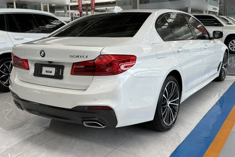 Used BMW 5 Series 2019 Facelifted 530Li Leading Edition M Sport Package Exterior 6