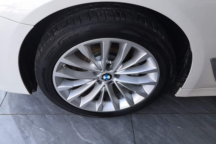 Used BMW 5 Series 2019 Facelifted 530Li Leading Edition Luxury Package Exterior 7
