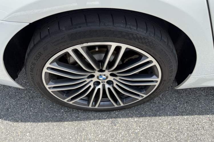 Used BMW 5 Series 2019 530Li xDrive M Sport Package Exterior 7