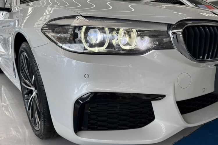 Used BMW 5 Series 2019 Facelifted 530Li Leading Edition M Sport Package Exterior 7