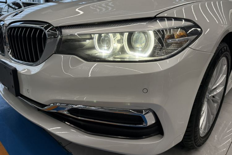 Used BMW 5 Series 2019 Facelifted 530Li Leading Edition Luxury Package Exterior 8