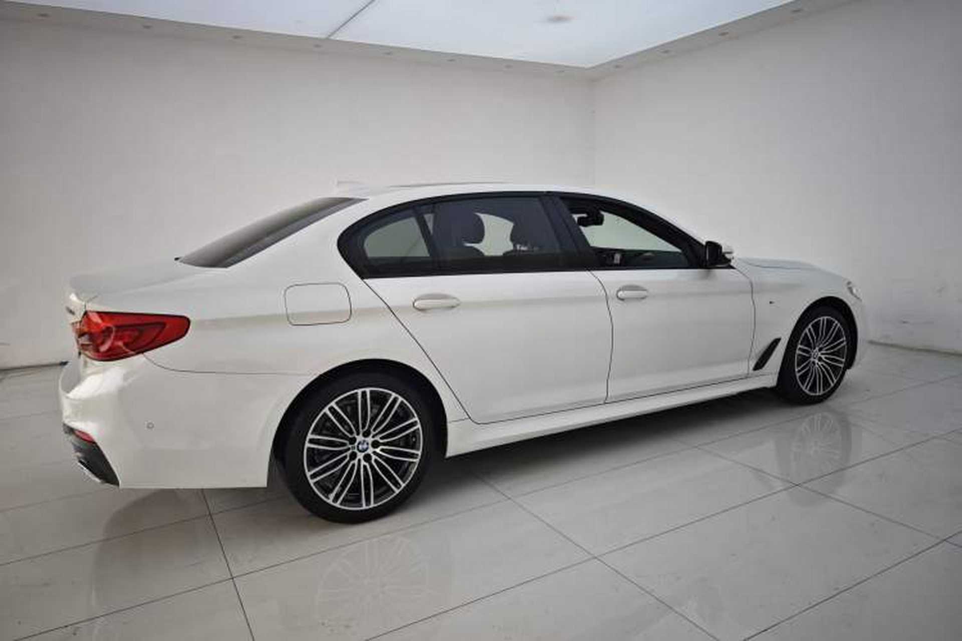 Used BMW 5 Series 2019 530Li Leading Model M Sport Package Exterior 9