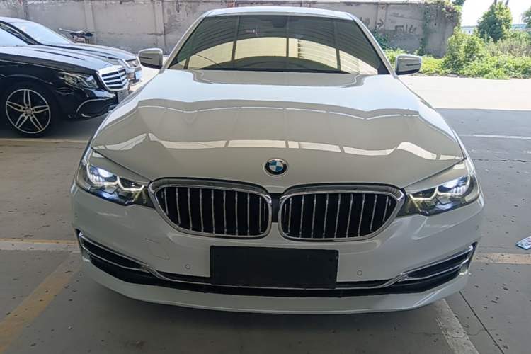 Used BMW 5 Series 2019 525Li Luxury Package Front
