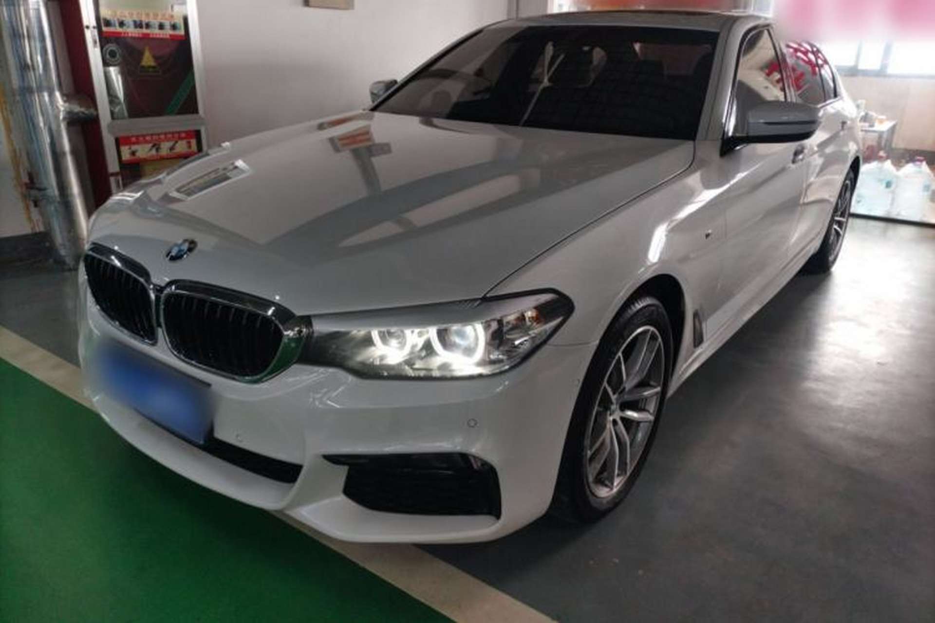 Used BMW 5 Series 2019 525Li M Sport Package Front Left 45 Deg