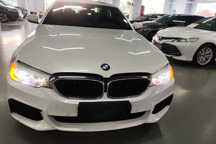 Used BMW 5 Series 2019 Facelifted 530Li Leading Edition M Sport Package Front