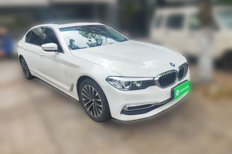Used BMW 5 Series 2019 530Li xDrive Luxury Package Front Right 45 Deg