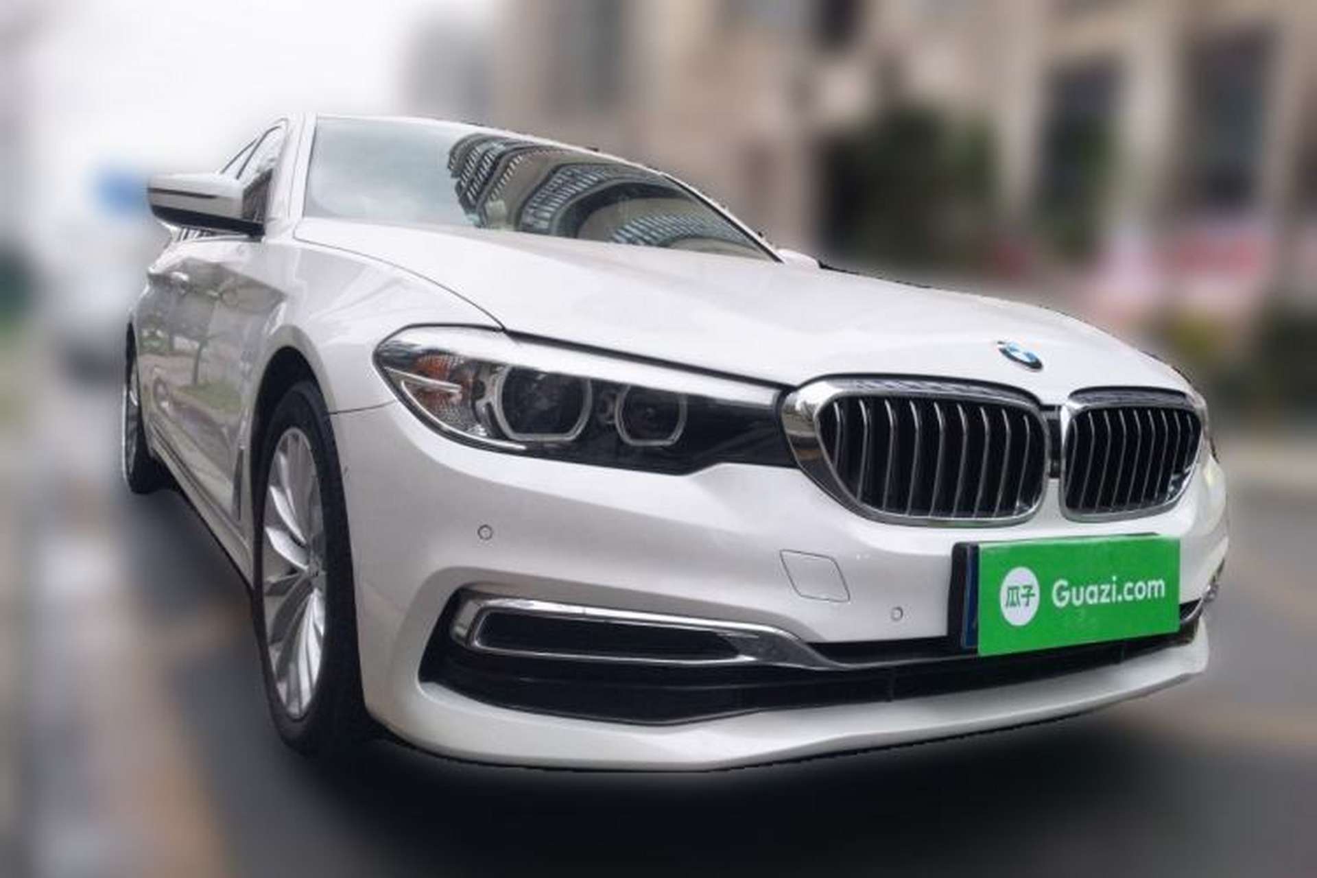 Used BMW 5 Series 2019 Facelifted 530Li Leading Edition Luxury Package Front Right 45 Deg