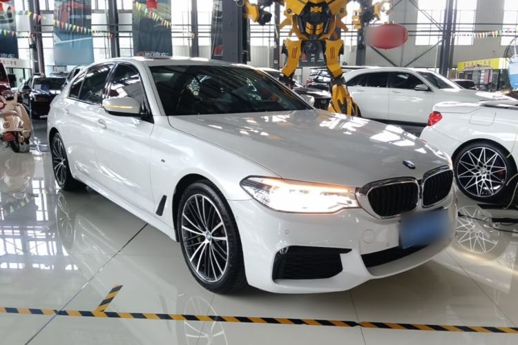 Used BMW 5 Series 2019 Restyled 530Li Luxury Edition M Sport Package Front Right 45 Deg