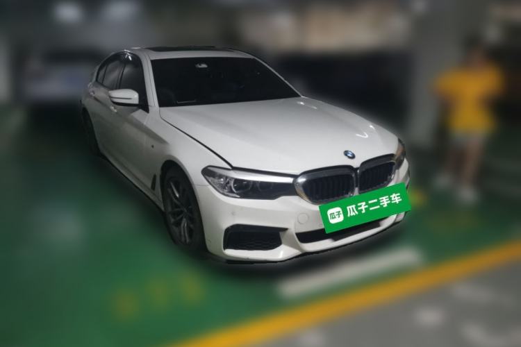 Used BMW 5 Series 2019 525i M Sport Package Front Right 45 Deg