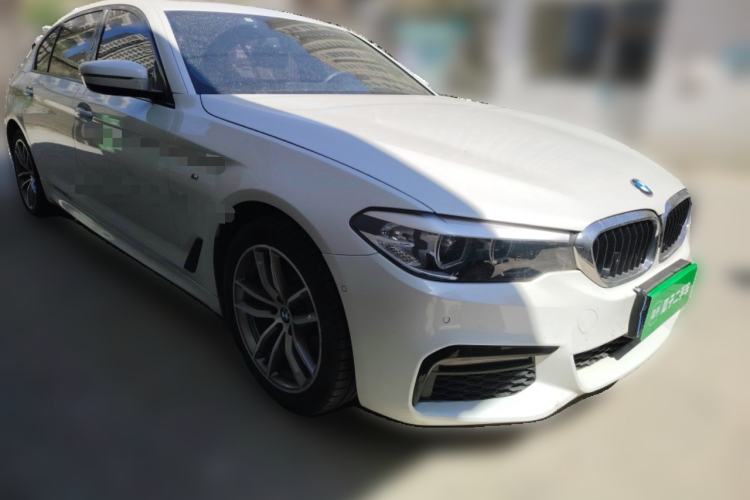 Used BMW 5 Series 2019 525Li M Sport Package Front Right 45 Deg