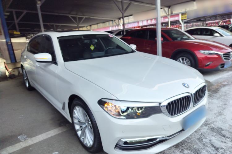 Used BMW 5 Series 2019 530Li xDrive Luxury Package Front Right 45 Deg