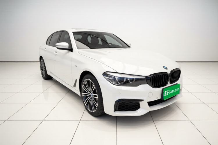 Used BMW 5 Series 2019 Restyled 525Li M Sport Package Front Right 45 Deg