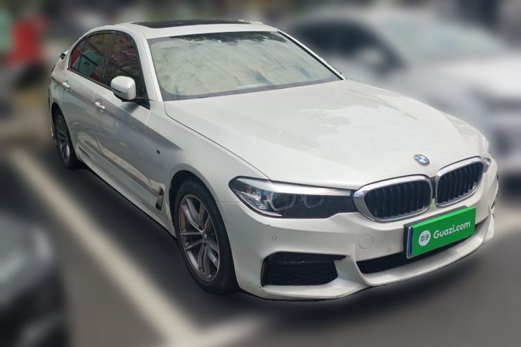 Used BMW 5 Series 2019 525Li M Sport Package Front Right 45 Deg
