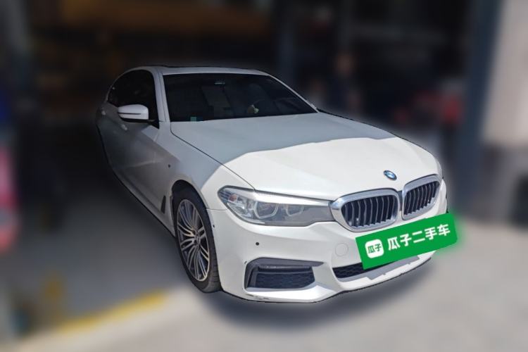 Used BMW 5 Series 2019 530Li Leading Model M Sport Package Front Right 45 Deg