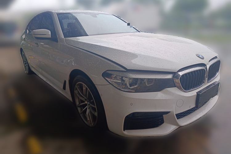 Used BMW 5 Series 2019 525Li M Sport Package Front Right 45 Deg