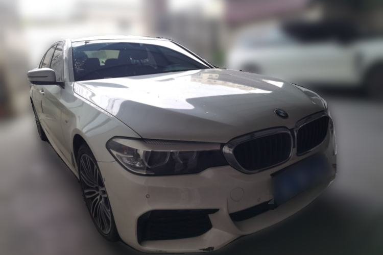 Used BMW 5 Series 2019 530Li Leading Model M Sport Package Front Right 45 Deg