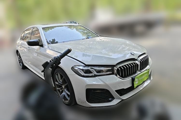 Used BMW 5 Series 2019 525Li M Sport Package Front Right 45 Deg