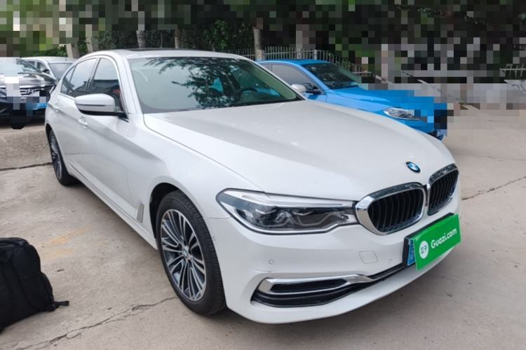 Used BMW 5 Series 2019 530Li Luxury Edition Premium Package Front Right 45 Deg