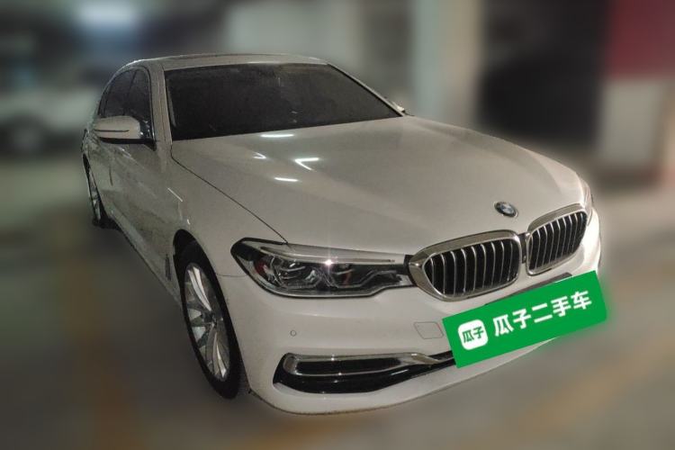 Used BMW 5 Series 2019 Facelifted 530Li Luxury Edition Premium Package Front Right 45 Deg