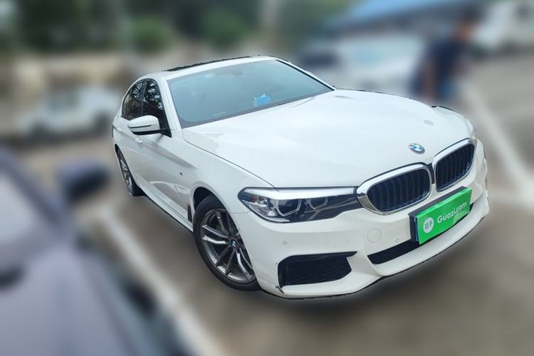 Used BMW 5 Series 2019 525i M Sport Package Front Right 45 Deg