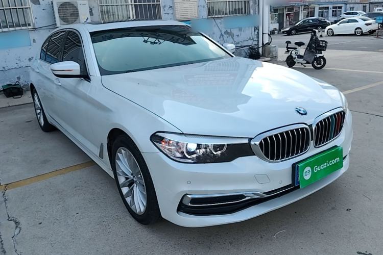 Used BMW 5 Series 2019 Facelifted 525Li Luxury Package Front Right 45 Deg