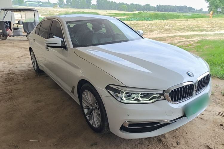 Used BMW 5 Series 2019 Facelifted 530Li Luxury Edition Premium Package Front Right 45 Deg