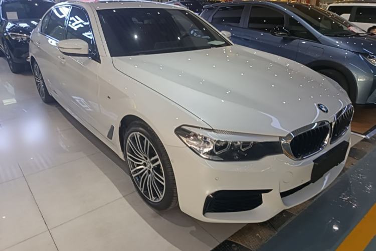 Used BMW 5 Series 2019 530Li Leading Model M Sport Package Front Right 45 Deg