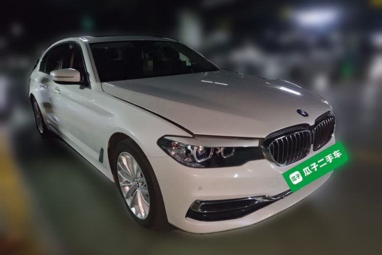 Used BMW 5 Series 2019 Facelifted 525Li Luxury Package Front Right 45 Deg