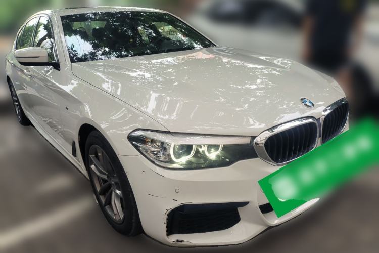 Used BMW 5 Series 2019 525i M Sport Package Front Right 45 Deg