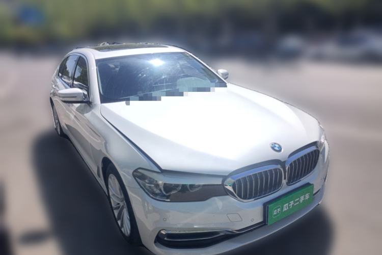 Used BMW 5 Series 2019 Facelifted 530Li Leading Edition Luxury Package Front Right 45 Deg