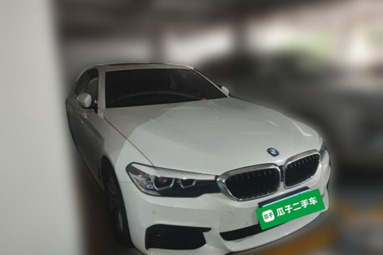 Used BMW 5 Series 2019 525Li M Sport Package Front Right 45 Deg