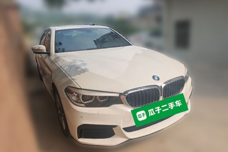 Used BMW 5 Series 2019 Restyled 525i M Sport Package Front Right 45 Deg