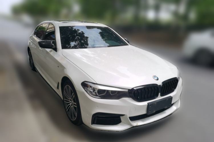 Used BMW 5 Series 2019 530Li Leading Model M Sport Package Front Right 45 Deg