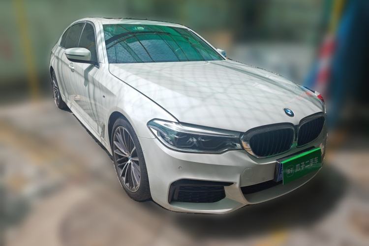 Used BMW 5 Series 2019 Facelifted 530Li Leading Edition M Sport Package Front Right 45 Deg