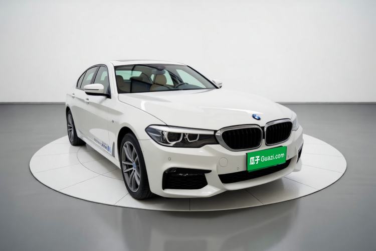 Used BMW 5 Series 2019 525Li M Sport Package Front Right 45 Deg
