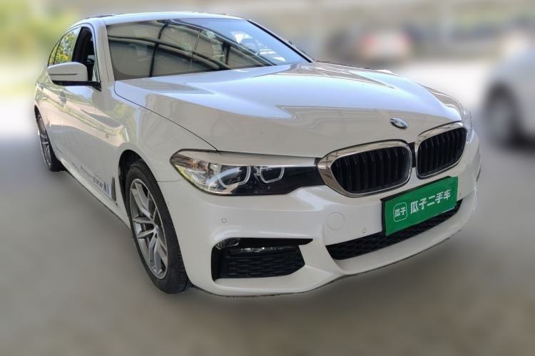Used BMW 5 Series 2019 525Li M Sport Package Front Right 45 Deg