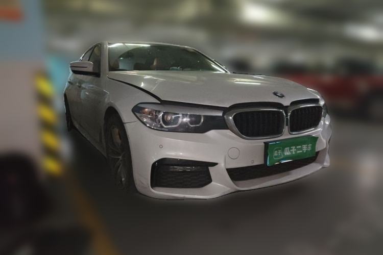 Used BMW 5 Series 2019 525Li M Sport Package Front Right 45 Deg