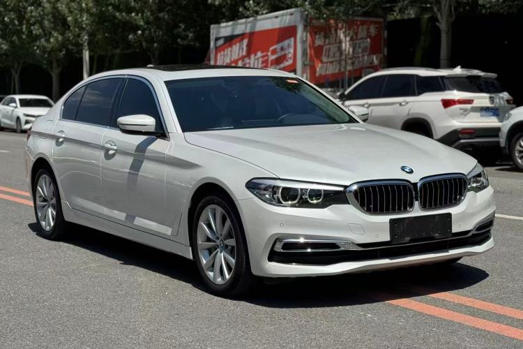 Used BMW 5 Series 2019 Updated 530Li xDrive Luxury Package Front Right 45 Deg