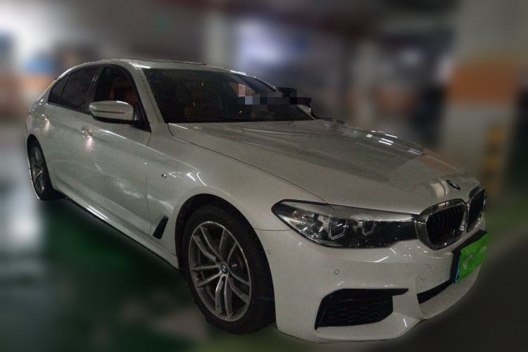 Used BMW 5 Series 2019 525Li M Sport Package Front Right 45 Deg